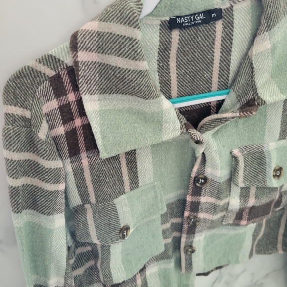 Brushed Check Pocket Detail Cropped Shacket (Size M) - Picture 6 of 6